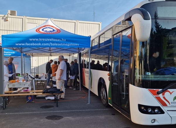 Egészségnap a rendőrségen szűrőbusz